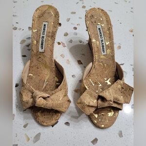 Pre-loved Manolo Blahnik Cork Wedge Sandals - Luxury Spring Shoe